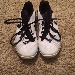 Womens Nike zoom basketball shoes size 7.5
